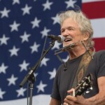 kris-kristofferson,-country-music-legend,-dead-at-88