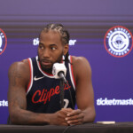 kawhi-leonard-planning-to-play-in-clippers’-season-opener-following-another-offseason-knee-procedure