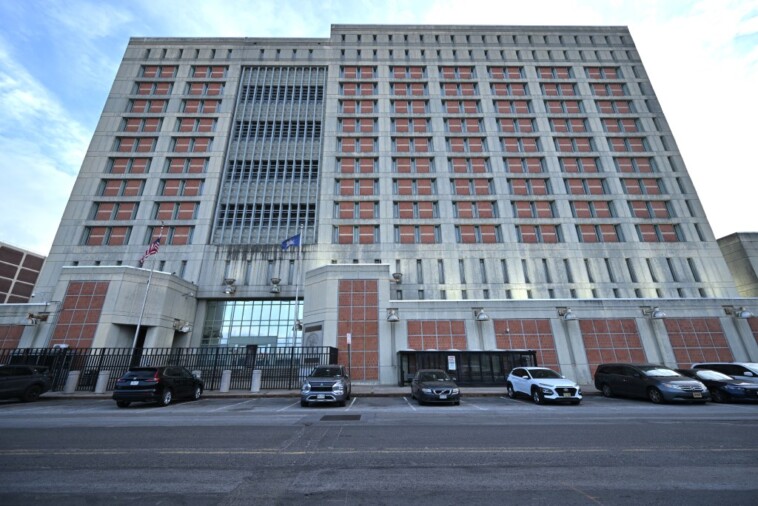 nine-inmates-charged-in-brooklyn-detention-center-stabbing-deaths,-assaults:-feds