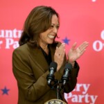 kamala-harris-laughs-through-remarks-about-the-importance-of-the-2024-election:-‘it’s-packed-with-some-stuff!’ 