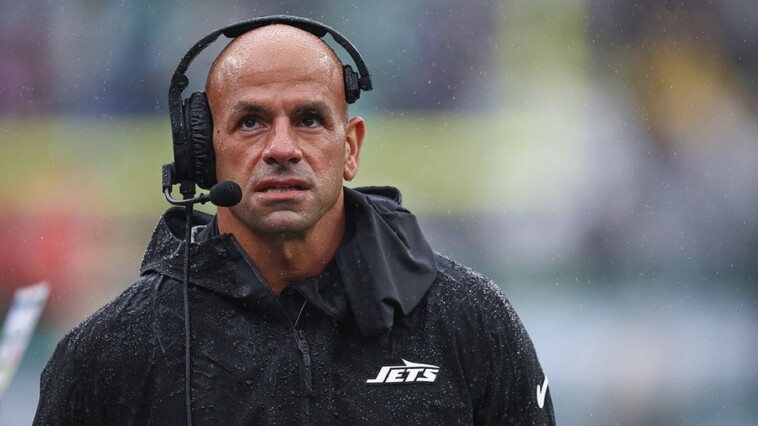 nfl-great-believes-panic-in-jets’-organization-played-a-role-in-robert-saleh’s-firing