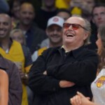 jack-nicholson,-spike-lee,-and-billy-crystal-to-become-basketball-hall-of-famers-as-superfans