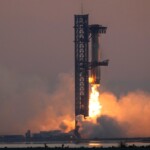 space-x-successfully-catches-falcon-super-heavy-rocket-booster-in-‘mechazilla-arms’