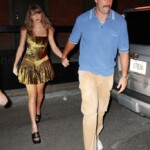 taylor-swift-and-travis-kelce-hold-hands-during-date-night-on-chiefs’-bye-week