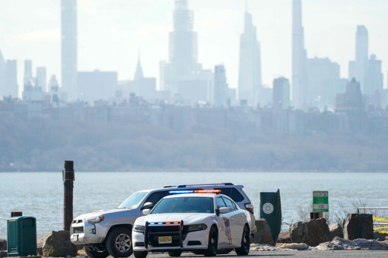 port-authority-cop-slashed-by-madman-who-tried-to-steal-squad-car-on-george-washington-bridge:-police