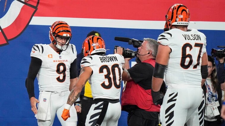 joe-burrow’s-early-td-run-helps-bengals-to-win-over-giants-in-ugly-game