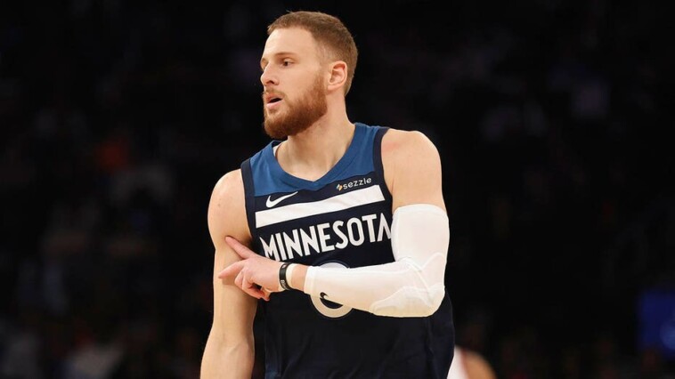 t’wolves’-donte-divincenzo-has-heated-exchange-with-knicks-coach-in-msg-return