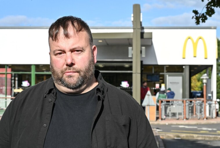 dad-with-bell’s-palsy-detained-by-police-at-mcdonald’s-because-staff-thought-he-was-drunk