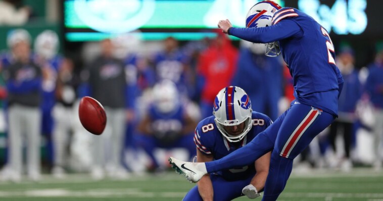 worst-extra-point-fail-ever?-nfl-fans-in-total-shock,-viciously-slam-bills-kicker-after-brutal-miss