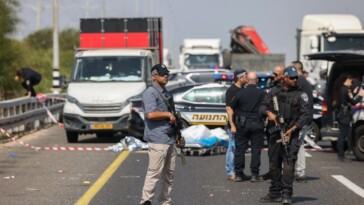 one-cop-dead,-four-other-people-wounded-in-suspected-terrorist-attack-in-israel