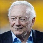 cowboys’-jerry-jones-gets-testy-with-radio-hosts-over-questions-about-roster-construction-after-blowout-loss