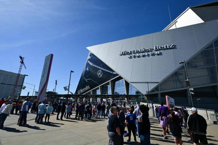 atlanta’s-mercedes-benz-stadium-to-host-super-bowl-lxii-in-2028