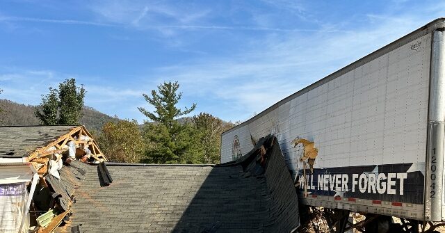 photos:-western-north-carolina-town-lies-in-ruins-weeks-after-hurricane-helene