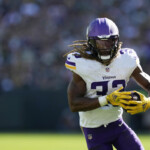 fantasy-football-trade-analyzer:-why-now’s-the-time-to-acquire-these-injured-rbs