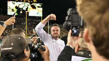 did-dan-lanning-knowingly-exploit-the-rulebook-in-oregon’s-win-over-ohio-state?-let-the-debate-begin