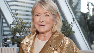 martha-stewart-brags-about-how-‘easy’-it-was-keeping-affair-secret-from-her-husband