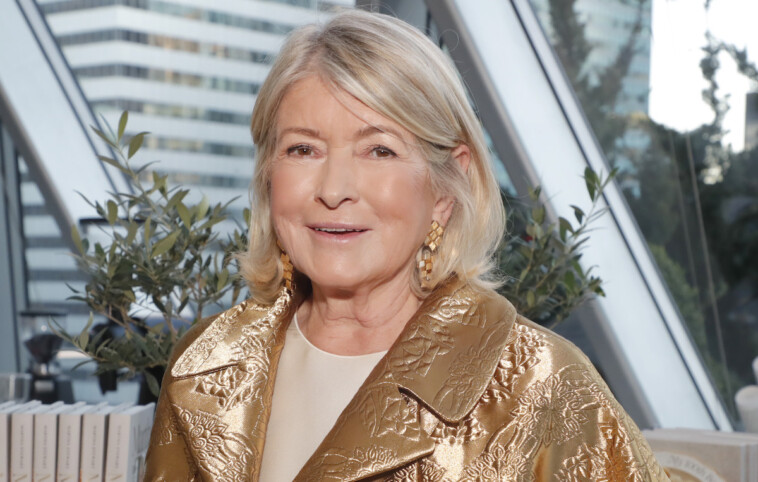 martha-stewart-brags-about-how-‘easy’-it-was-keeping-affair-secret-from-her-husband