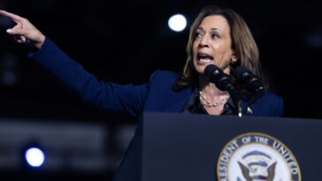 kamala-harris-mocks-audience-members-for-proclaiming-‘jesus-is-lord,’-says-‘you’re-at-the-wrong-rally’