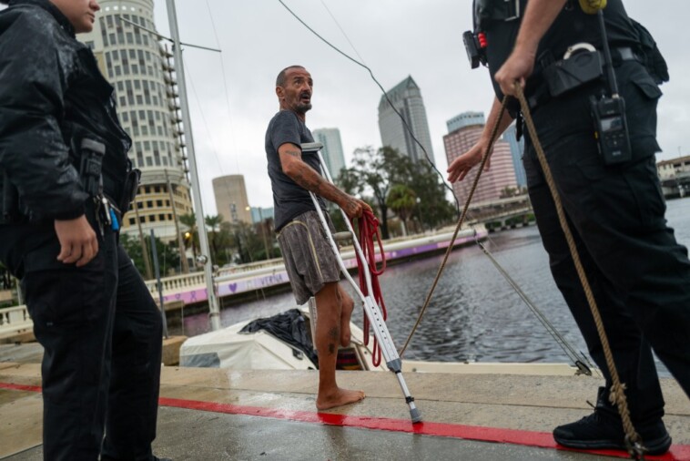 tampa’s-one-legged-viral-sensation-‘lieutenant-dan’-tossed-in-jail-after-cop-warnings-his-boat-was-‘health-hazard’