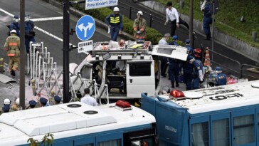 japan’s-ruling-party-headquarters-is-attacked-with-firebombs,-suspect-arrested:-reports