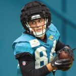 can-ex-rugby-star-turned-jacksonville-jaguar-louis-rees-zammit-break-through-in-the-nfl?