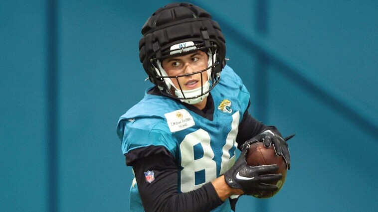 can-ex-rugby-star-turned-jacksonville-jaguar-louis-rees-zammit-break-through-in-the-nfl?