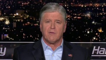 hannity:-kamala’s-campaign-is-desperately-trying-to-make-up-ground