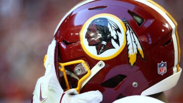 commanders-exec-makes-clear-going-back-to-redskins-nickname-is-‘not-something-we’re-able-to-do’