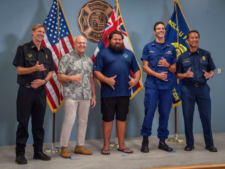 off-duty-hawaii-lifeguard-helps-rescue-teen-who-spent-more-than-11-hours-clinging-to-kayak