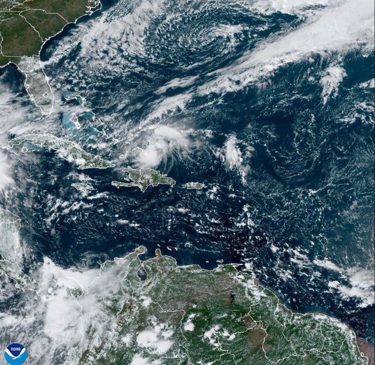 hurricane-oscar-brushes-past-turks-and-caicos-and-heads-toward-cuba