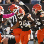 browns-rb-nick-chubb-makes-return-from-knee-injury,-scores-first-rushing-td-since-2022