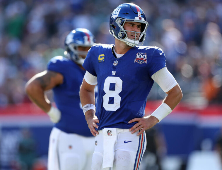 giants-qb-daniel-jones-finishes-blowout-loss-to-eagles-on-the-bench