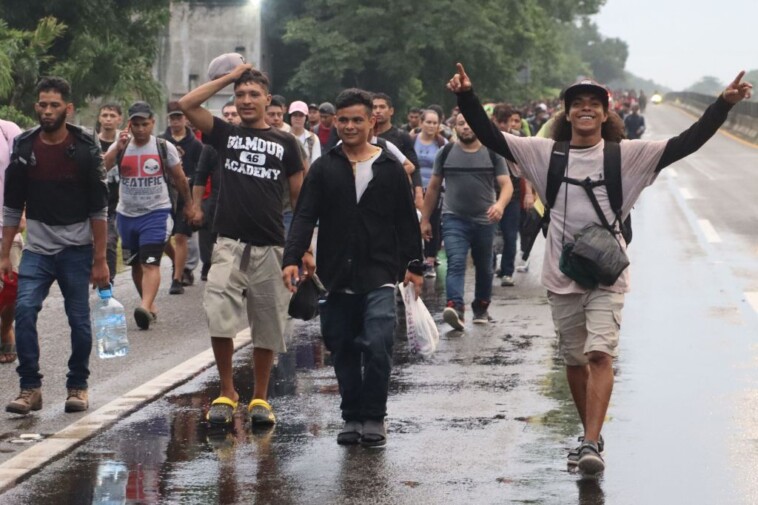 a-group-of-2,000-migrants-in-southern-mexico-depart-for-the-us-weeks-before-election-—-worried-about-potential-new-administration