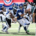 daniel-jones-benched-with-eagles-embarrassing-giants-in-latest-ugly-game