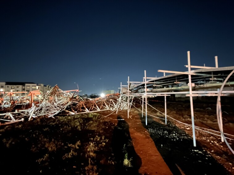 four-dead,-including-a-child,-after-helicopter-crashes-into-houston-radio-tower