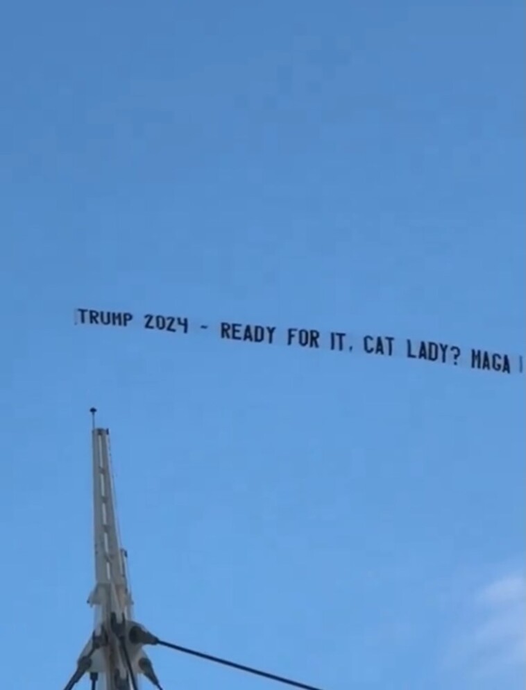 pro-trump-plane-flyover-trolls-taylor-swift-before-miami-concert:-‘ready-for-it,-cat-lady?’