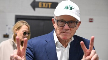 woody-johnson-has-turned-the-jets-into-a-dysfunctional-mess