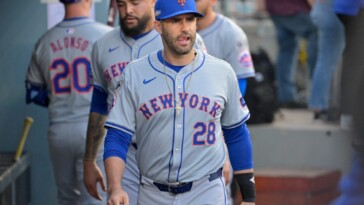 jd.-martinez-makes-critical-2025-decision-after-disappointing-end-to-mets-run