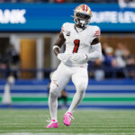 49ers-wr-deebo-samuel-hospitalized-with-fluid-in-his-lungs-after-leaving-loss-to-chiefs-early