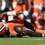 how-deshaun-watson’s-achilles-injury-has-put-browns-in-another-difficult-spot-at-qb