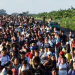 reports:-2,500-migrants-depart-southern-mexico-in-caravan-bound-for-us.-border