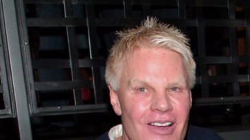 former-abercrombie-&-fitch-ceo-mike-jeffries-arrested-on-sex-trafficking-charges