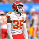 sources:-chiefs’-watson-has-broken-fibula,-tibia