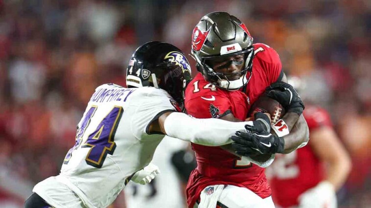 bucs-star-chris-godwin-suffers-gruesome-ankle-injury-broadcast-won’t-show-in-loss-to-ravens