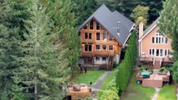 ‘high-school-age’-teen-arrested-after-5-slaughtered,-including-multiple-family-members,-inside-home-in-wealthy-seattle-suburb:-cops