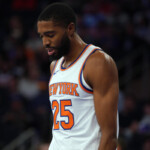 what’s-wrong-with-mikal-bridges?-new-knicks-star-stumbles-then-recovers-with-jump-shot-in-season-debut