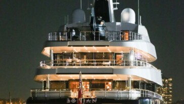 holy-ship!-billionaire-docks-$160m-superyacht-with-pool-and-chopper-at-nyc’s-chelsea-piers