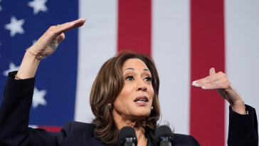 harris:-minimum-wage-should-be-‘at-least-$15-an-hour’