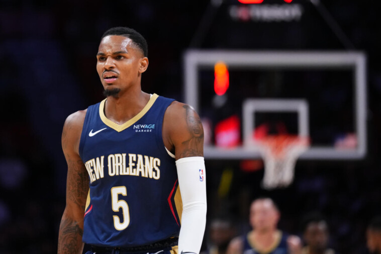 dejounte-murray-reportedly-feared-to-have-fractured-hand-in-pelicans-debut