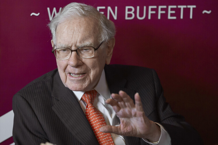 warren-buffett-picks-a-side-in-2024-presidential-election-—-calls-out-‘fraudulent-claims’-on-social-media